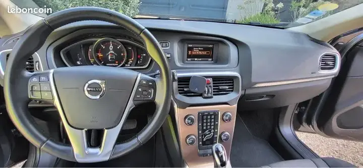 Volvo V40 2018 photo 3