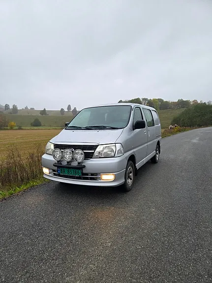 Toyota Hiace 2009 photo 4