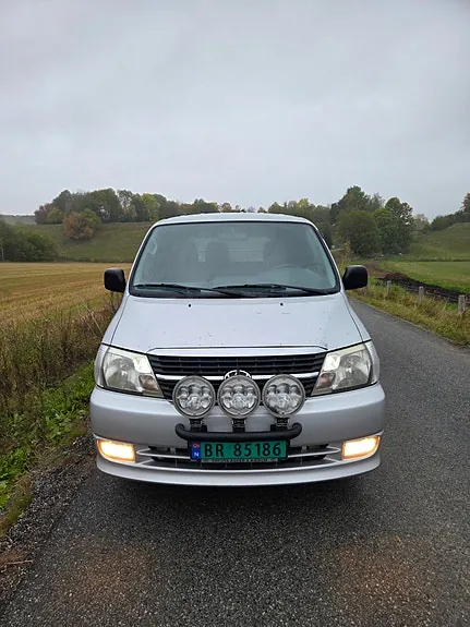 Toyota Hiace 2009 photo 5