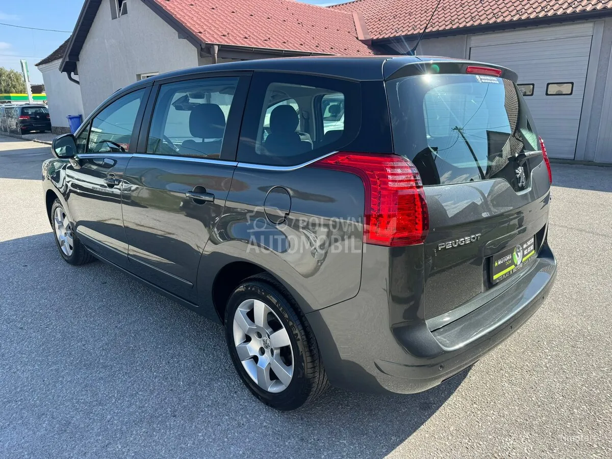 Peugeot 5008 2012 photo 2