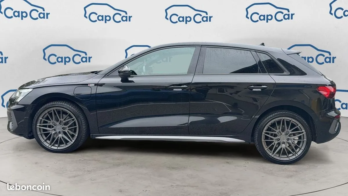 Audi A3 2021 photo 2