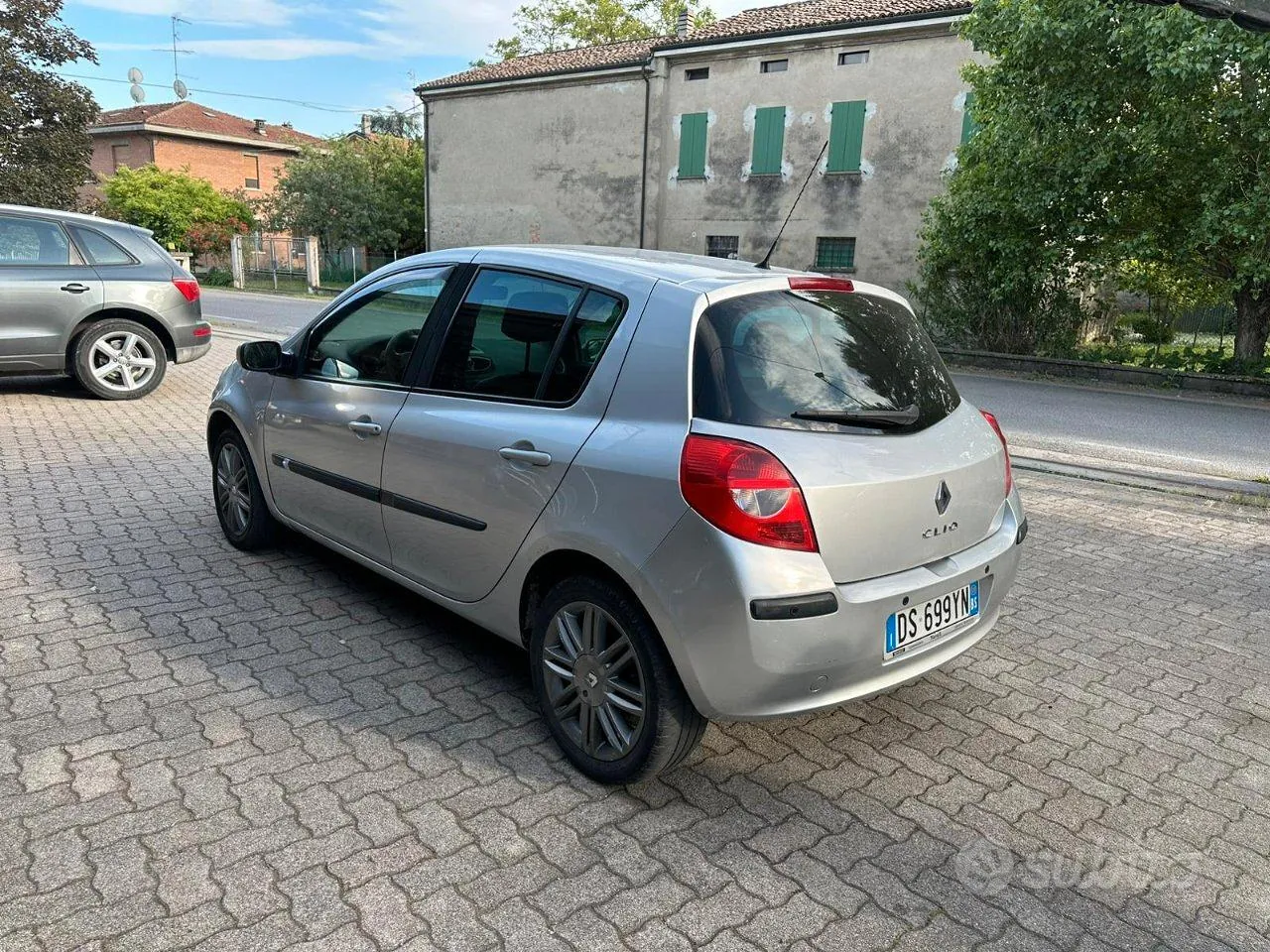 Renault Clio 2009 photo 3