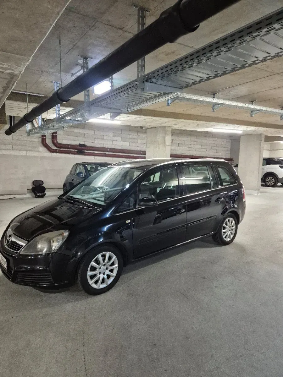 Opel Zafira 2007 photo 2