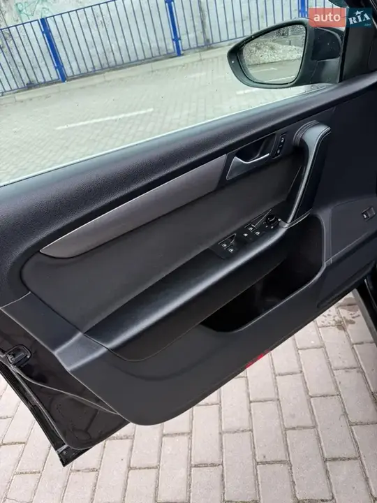 Volkswagen Passat 2012 photo 4
