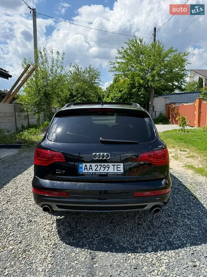 Audi Q7 2013 photo 4