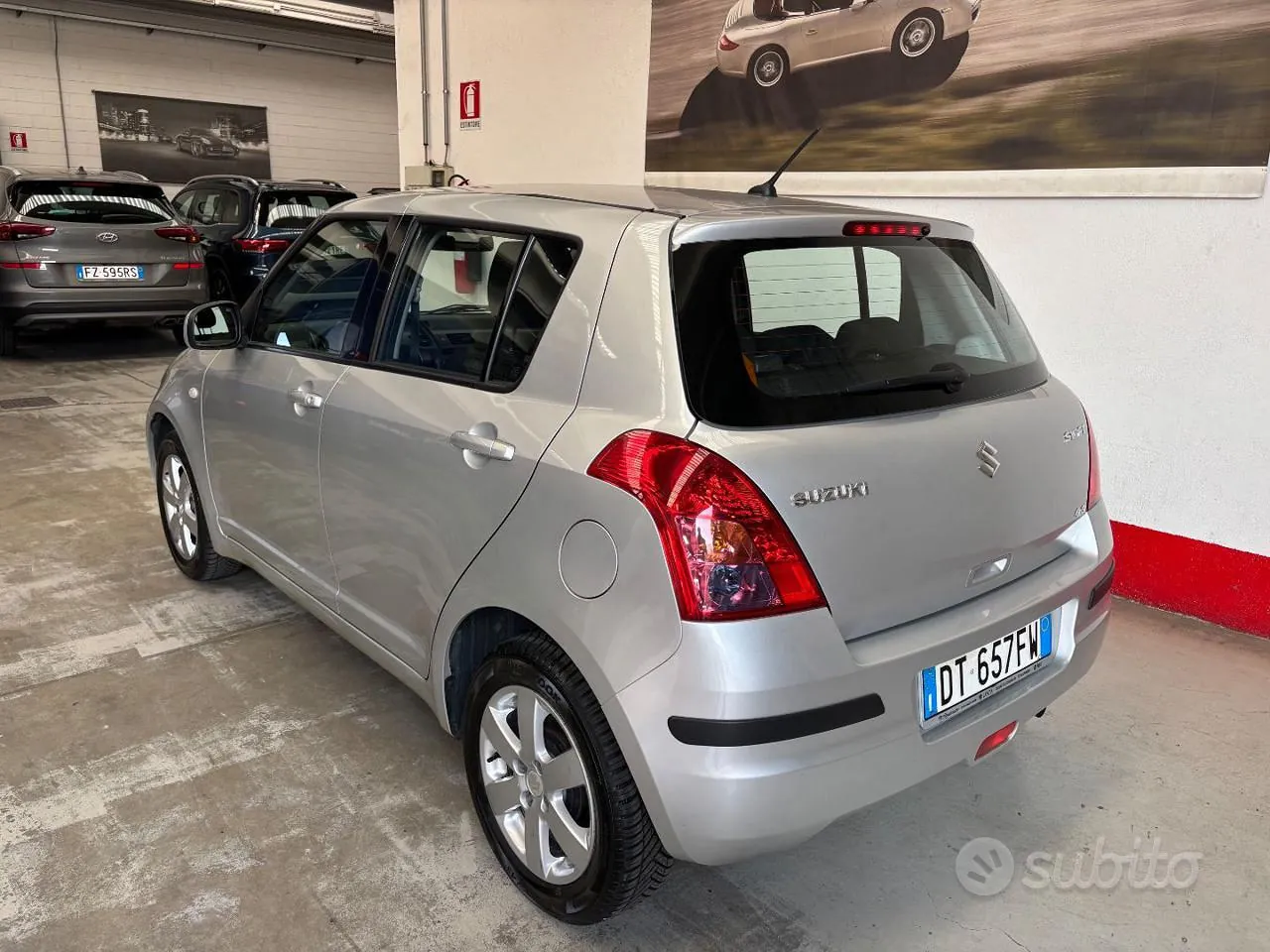 Suzuki Swift 2009 photo 4