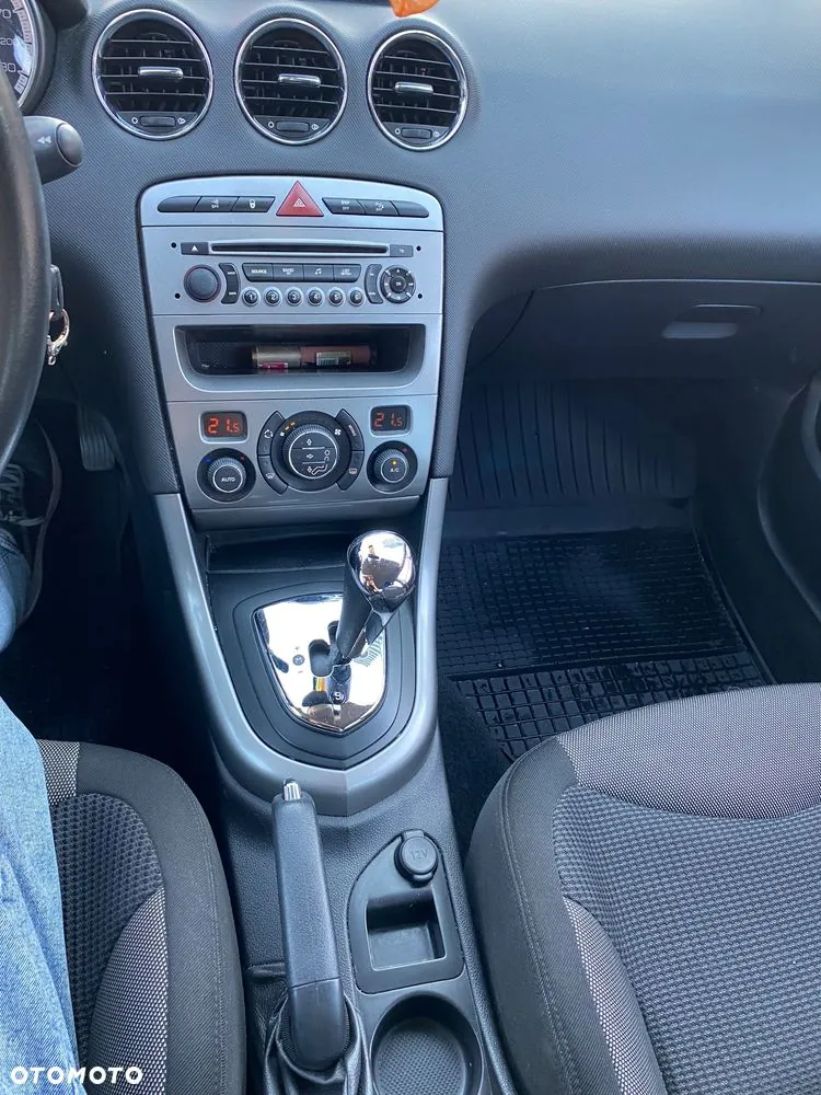 Peugeot 308 2012 photo 5