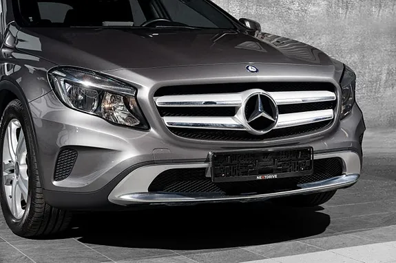 Mercedes-Benz Gla180 2016 photo 2