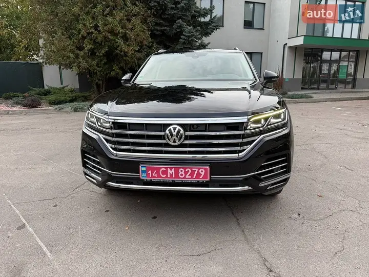 Volkswagen Touareg 2018 photo 2