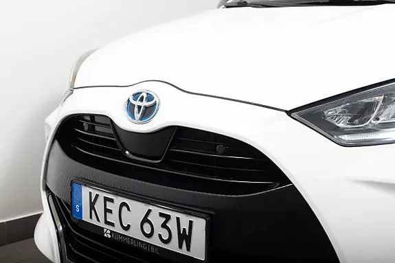 Toyota Yaris 2023 photo 3