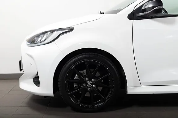 Toyota Yaris 2023 photo 4