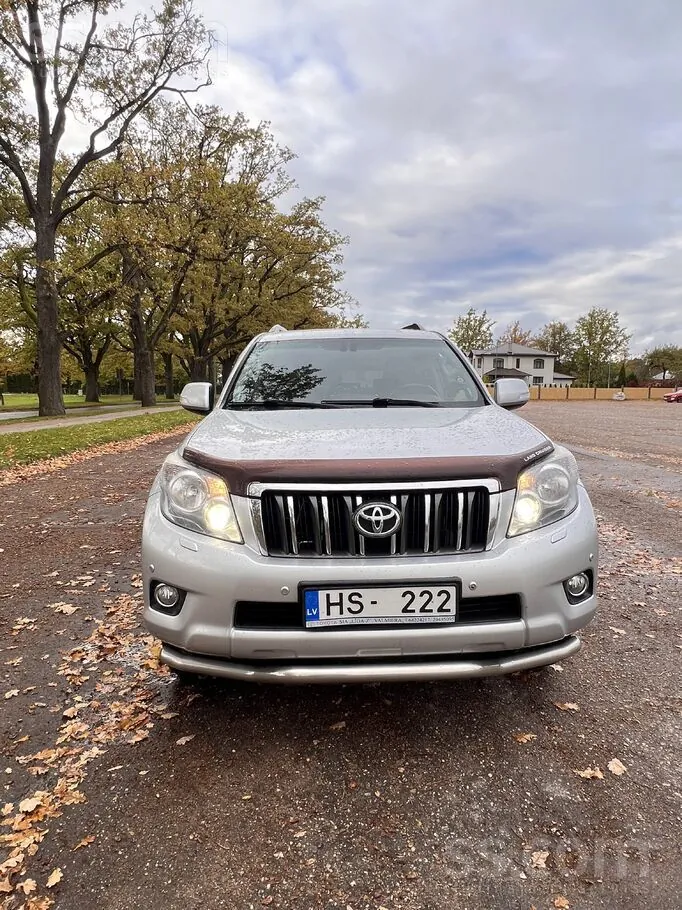 Toyota Land Cruiser 2012 photo 2
