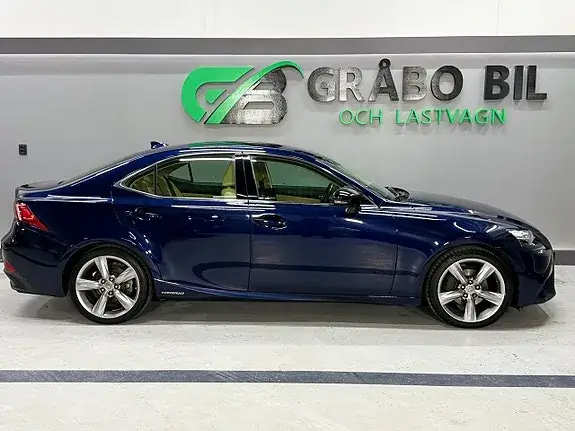 Lexus Is 2015 photo 5