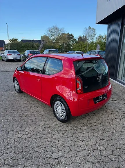 Volkswagen Up 2013 photo 2