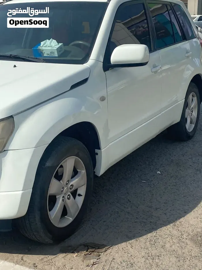 Suzuki Grand Vitara 2011 photo 2