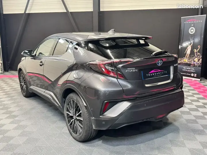 Toyota C-Hr 2018 photo 3