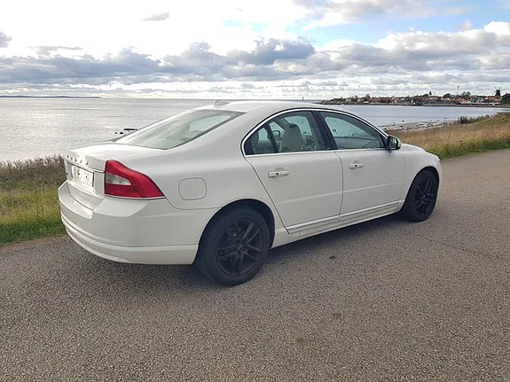 Volvo S80