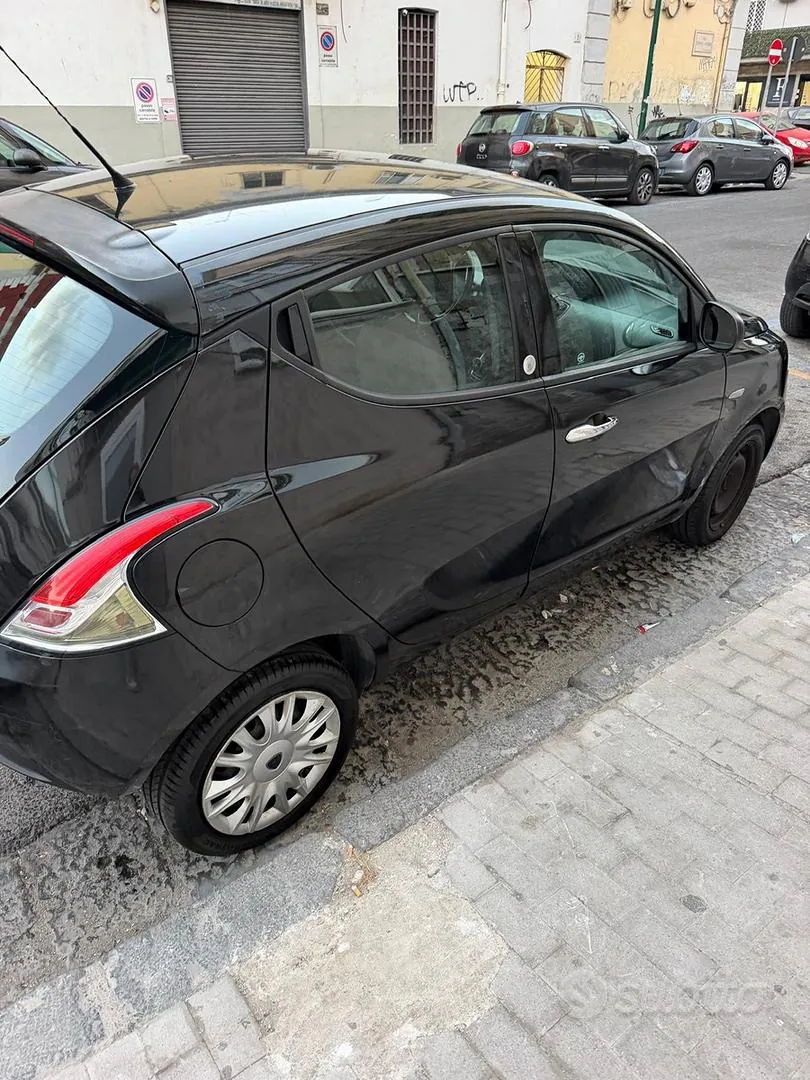Lancia Ypsilon 2013 photo 5