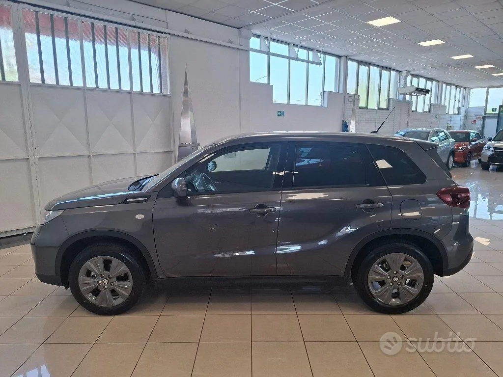 Suzuki Vitara photo 2