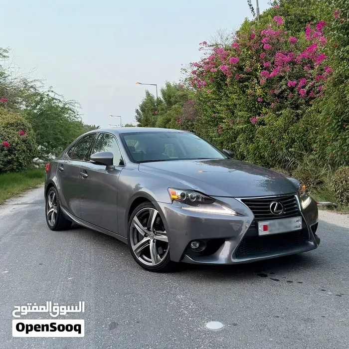 Lexus Is 2015 photo 2