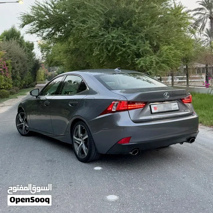 Lexus Is 2015 photo 4