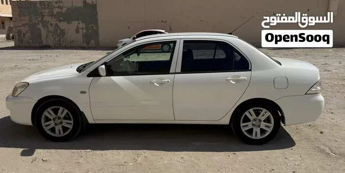 Mitsubishi Lancer 2010 photo 3