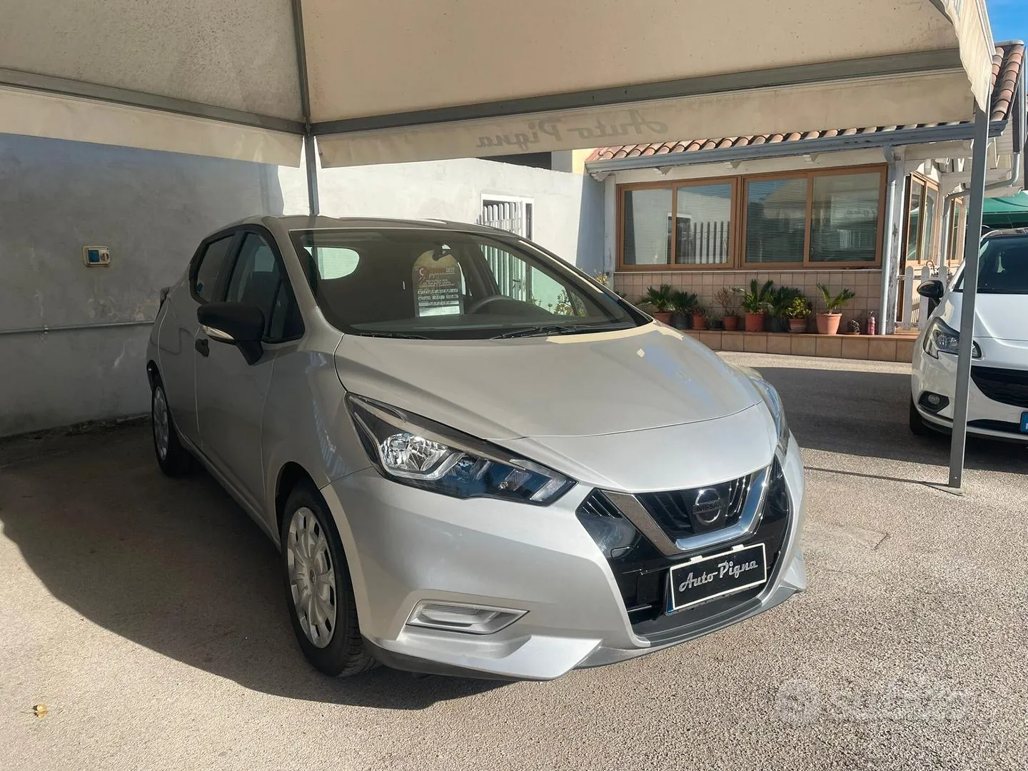 Nissan Micra 2017 photo 3