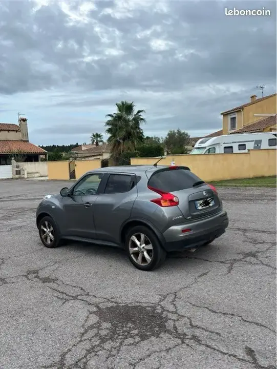 Nissan Juke 2011 photo 2