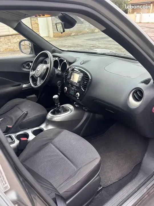 Nissan Juke 2011 photo 3