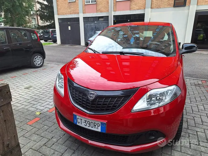 Lancia Ypsilon