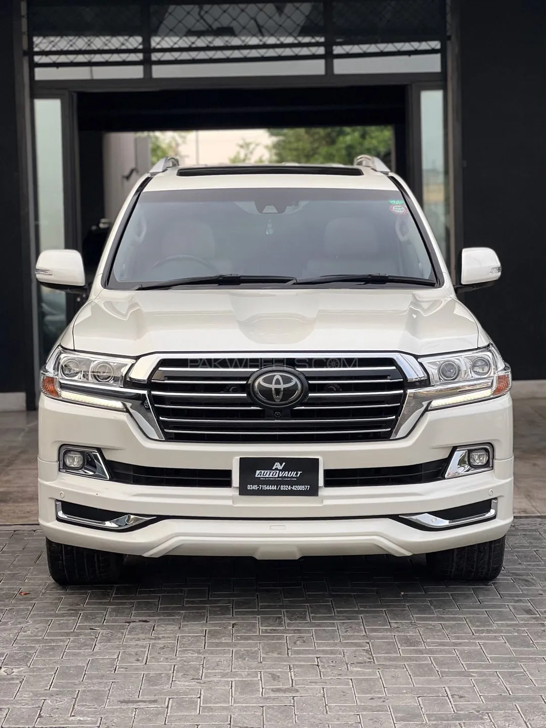 Toyota Land Cruiser