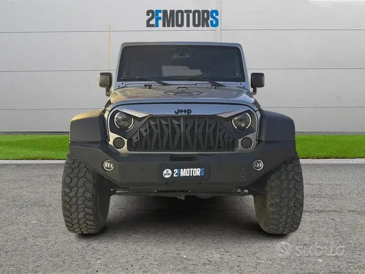 Jeep Wrangler 2015 photo 2