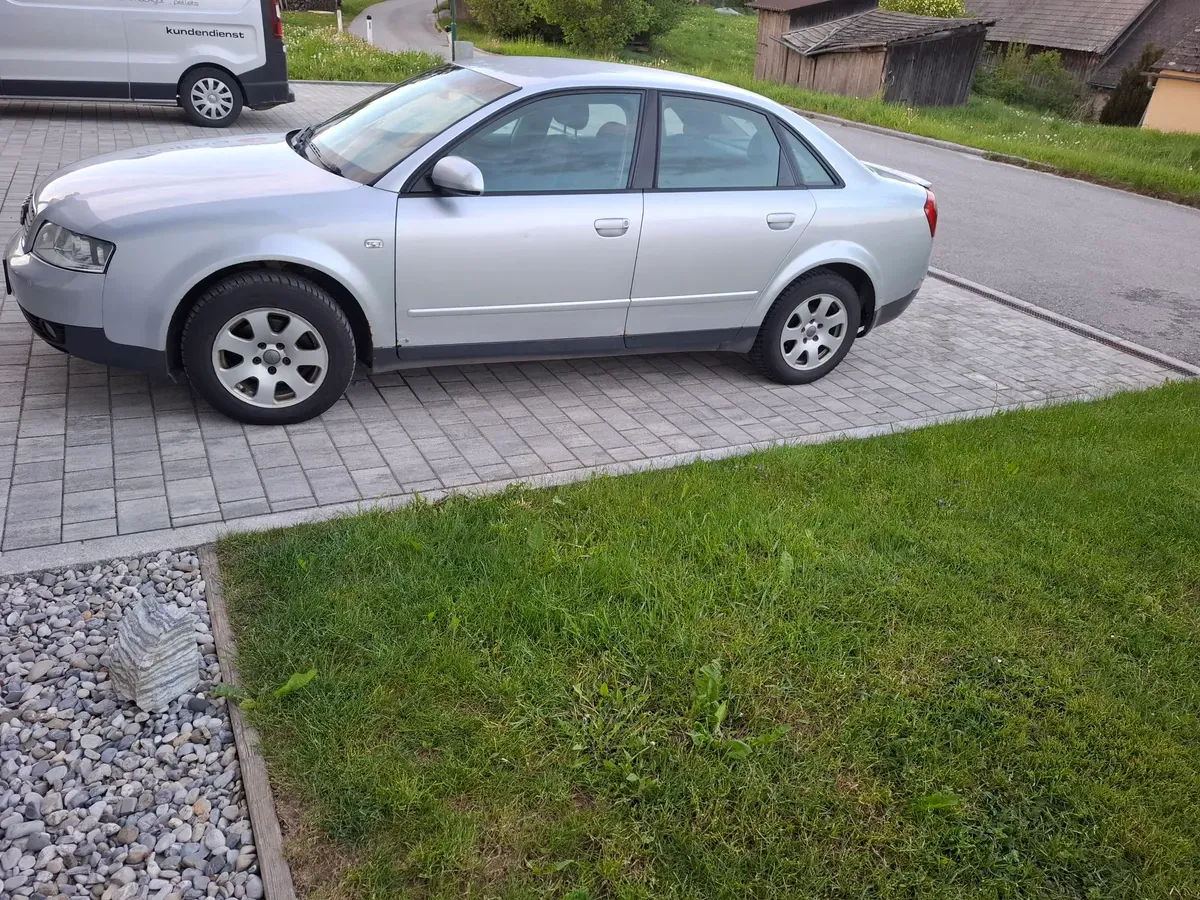 Audi A4 2004 photo 3
