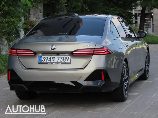 BMW 5 Series 2025 photo 3