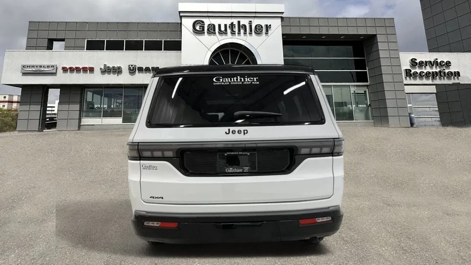 Jeep Grand Wagoneer 2026 photo 5