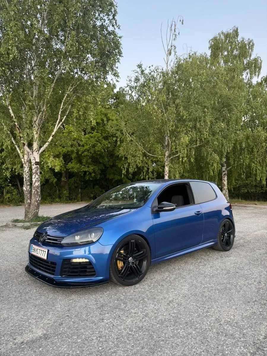 Volkswagen Golf 2010 photo 2