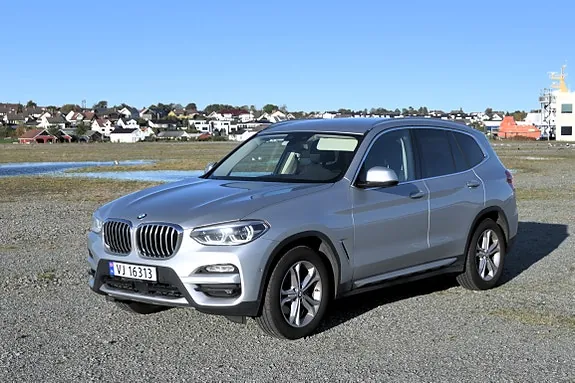 BMW X3 2019 photo 2