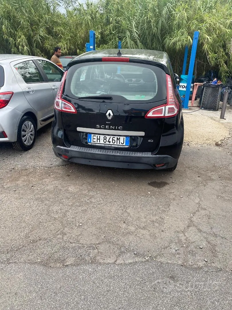Renault Scenic 2011 photo 3