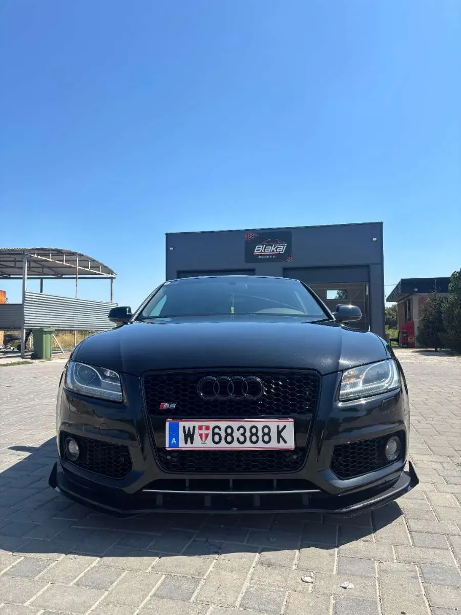 Audi A5 2010 photo 2