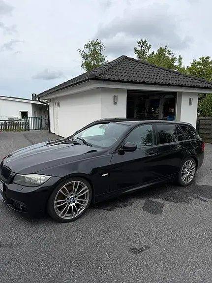 BMW 320D 2009 photo 3