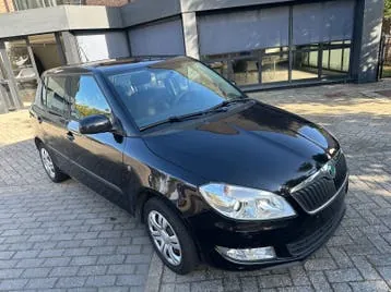 Skoda Fabia 2012 photo 3