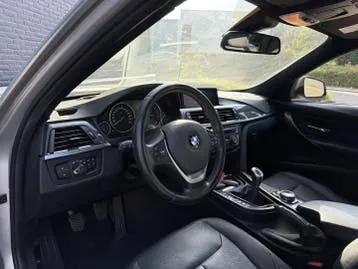 BMW 320 3-Serie 320I 2013 photo 3