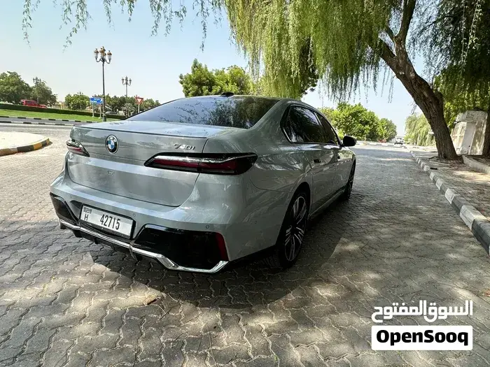 BMW 7 Series 2023 photo 4