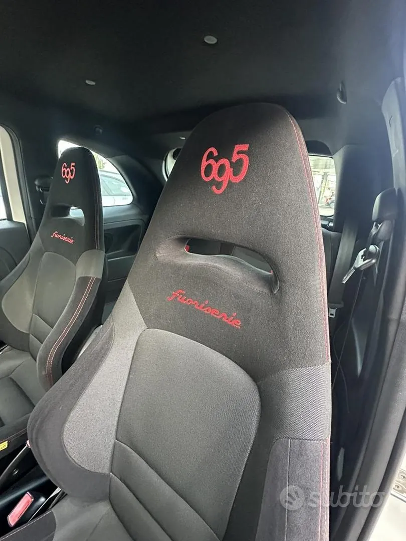 Abarth 500 2009 photo 2