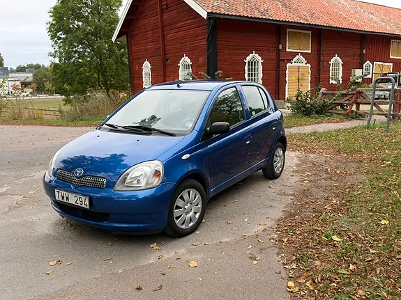 Toyota Yaris 2003 photo 2