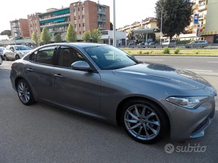 Alfa Romeo Giulia 2018 photo 4