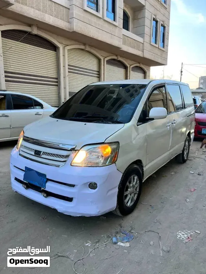 Toyota Bus - Van 2006 photo 3