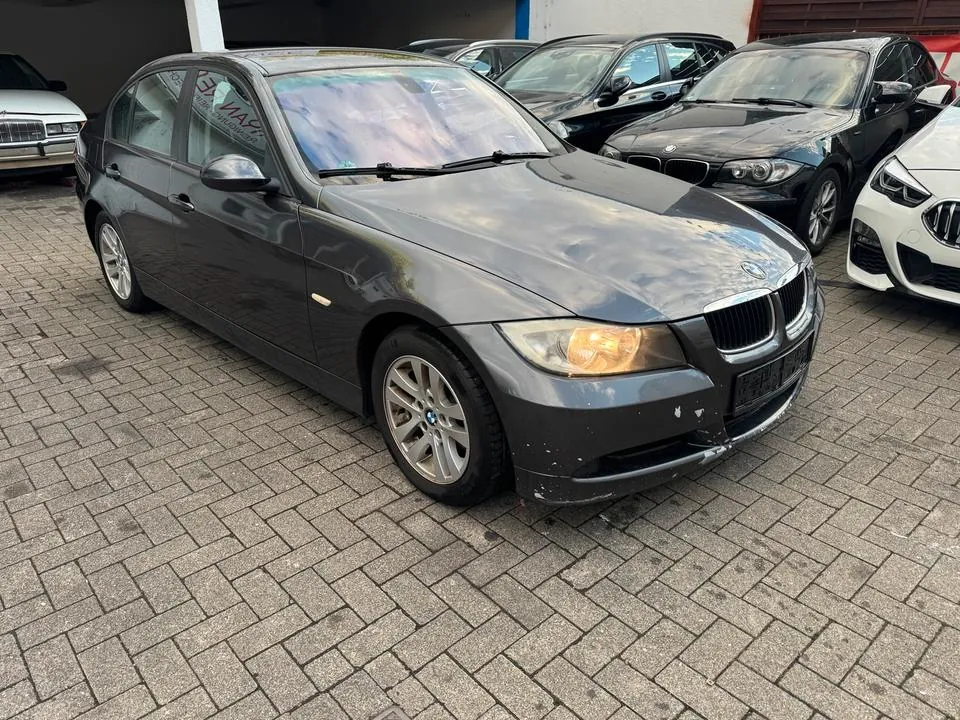 BMW 320I