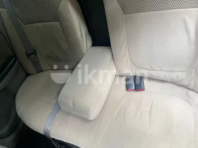 Nissan Sunny 2000 photo 4