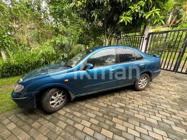 Nissan Sunny 2000 photo 5